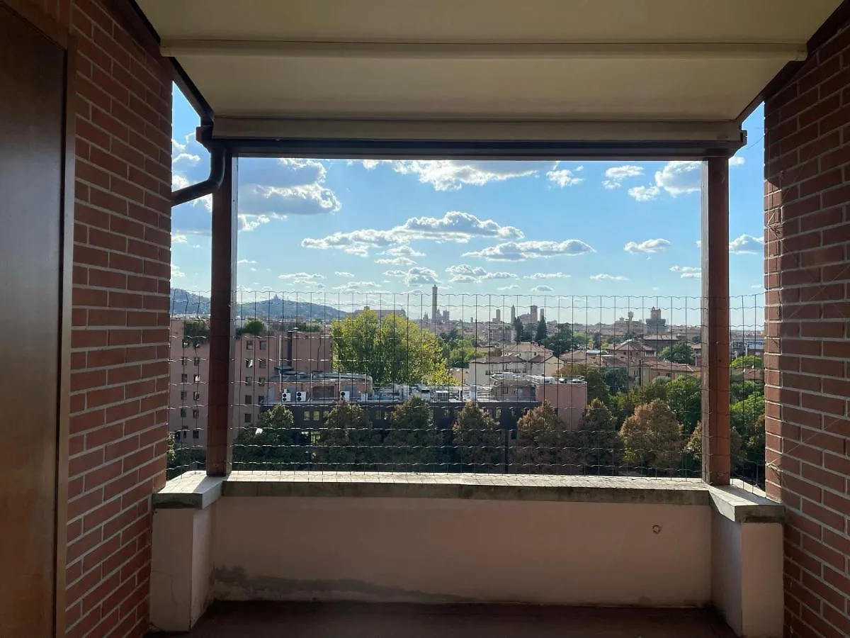 Attico Con Vista Spettacolare E Jacuzzi Apartment Bologna Italy