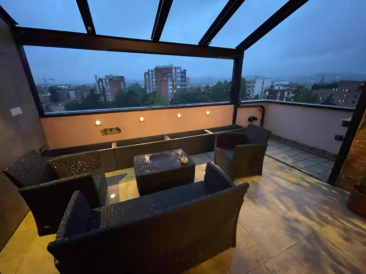 Attico Con Vista Spettacolare E Jacuzzi Apartment Bologna