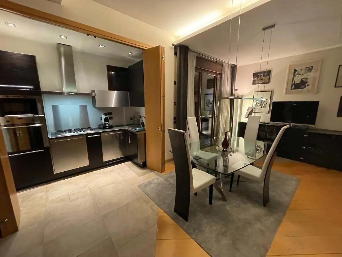 Attico Con Vista Spettacolare E Jacuzzi Apartment Bologna