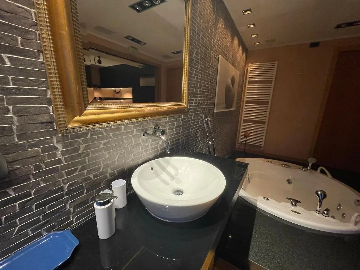 Attico Con Vista Spettacolare E Jacuzzi Apartment Bologna